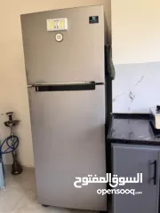  2 ثلاجه ساسونج 2021 300 لتر لون سلفر