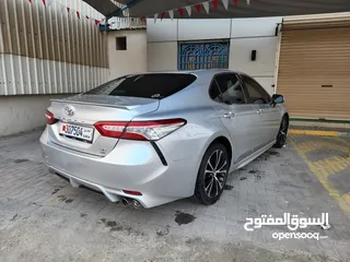  7 Toyota Camry SE V6 2018