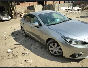  1 حاله جيده جدا Mazda 3 model 2015