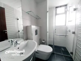  7 شقة للايجار في منطقة الدوار الرابع  ( Property 34602 ) سنوي فقط