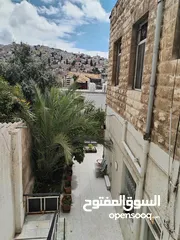  11 بيت /منزل تراثي / تجاري عادي ضمن سكن ج للبيع أو للأيجار