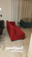  1 كنب كورنر لون خمري بحالة جيدة جدا