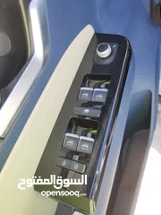  10 سيارة يودو الكهربائية الكروس اوفر من الوكيل طهبوب. 420 كيلو بالشحنة. ماشية 11 الف. بحالة الوكالة