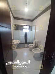  14 شقة فارغة للايجار في خلدا 200 متر