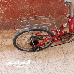  4 بسكليت ياباني جنط 20 بنفك وبتركب علي جك وعليه غيارات وهدية مرايا حقيقية راكبة
