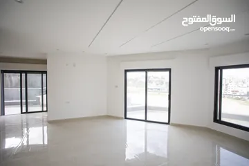  8 للبيع من المالك و بسعر مميز شقه فاخره لم تسكن في الجبيهه حي المنصور شقه ارضيه مدخل مستقل