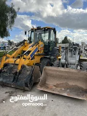  19 جرافة او حفارJCB للايجار يوميا او مقاول او  بساعة نخوذ جميع الحفريات وطم جميع الساسات مع وجود مدحلة