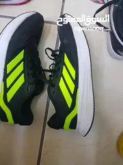  2 حذاء Adidas أسود وأخضر أصلي %100