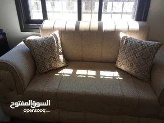  3 اثاث للبيع.