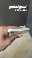  8 iPhone 12 64 GB  البطاريات من 88-93 مكفول اسبوعين