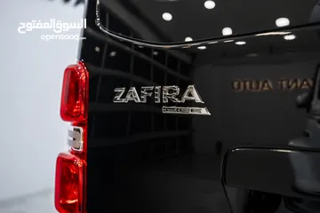  5 Opel Zafira Business Innovation 2,0 L Turbo Diesel  Model 2024