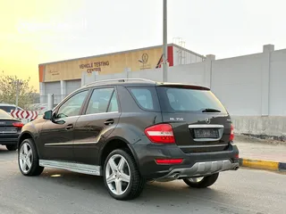  3 مرسيدس ML350موديل 2011خليجى بصمةفتحة جلد جناح خلفى بحالة ممتازة