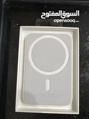  2 Apple wireless charger