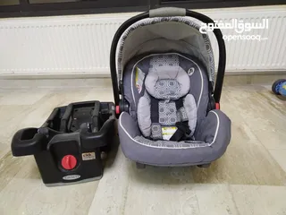  9 Graco travel system click connect