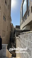  2 مجمع تجاري للبيع  على اوتستراد الزرقاء بموقع ممتاز جدا