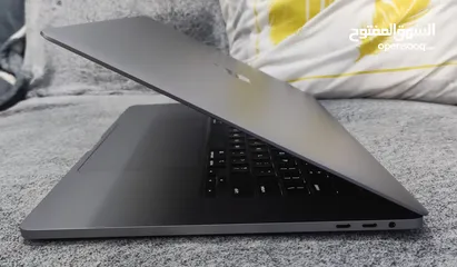  2 MacBook pro 2019 16