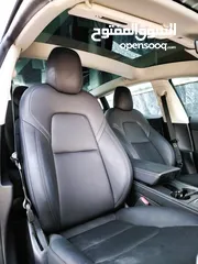  17 تيسلا 2023 MODEL 3 فحص كامل 4 جـيـد ممشى قليل 20 الف بحالة الوكالة لون فيراني مميز بسعر محرووق ولقطة