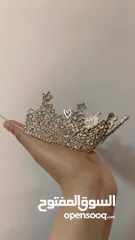  4 تاج عرايسي ، تاجك تبدّا به قصتك  تاجك هو شخصيتك و أناقتك ضيفي لمسه اطلالتك المميزه بأرتداء أجمل تاج