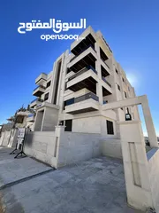  12 شقة ارضية مع مدخل خاص بتلاع العلي قرب كلية المجتمع العربي