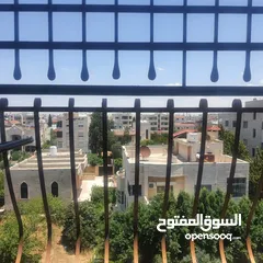  2 شقه للبيع مساحه 150م سوبر ديلوكس في إربد قرب دوار الشهداء