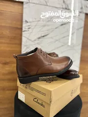  7 حذاء Clarks الجلد الطبيعي، هتجمع بين الشياكة وجودة التفاصيل في تصميم يليق بمكانتك.صناعه فيتنامي