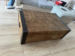  5 طاولة قهوة فخمة أنتيك خشب جوز - walnut antique coffee table in mint condition