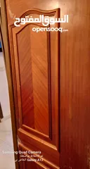  2 باب خشب شبه جديدللبيع