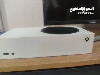  4 جهاز Xbox series s نظيف بدون مشاكل مع جهازين