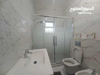  7 شقة مفروشة للإيجار 209م2 ( Property 19028 )-174847892