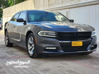  2 Charger sxt 2017  بحالة الوكتاة