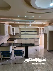  12 مطابخ ألمنيوم