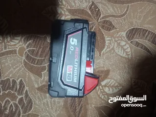  1 بطاريات وشواحن ملواكي