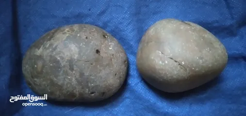  2 احجار كريمة اصلية