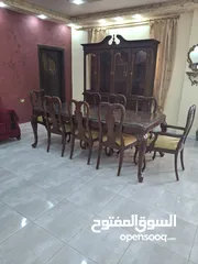  7 طاولة سفرة 8 كراسي وبوفيه بحالة الوكالة