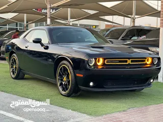  8 Dodge Challenger V6 2017