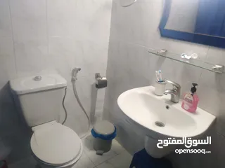  16 شقة للبيع طابق اول  مساحة 137م في ضاحية الامير حسن 3 غرف نوم  الشقة بحالة ممتازة وموقع مخدوم
