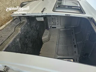  7 مارسيدس سبرينتر 411 موديل 2002 للبيع