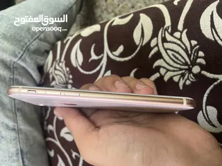  5 جهاز  ايفون 8 للبيع 80 قابل للتفاوض بطاريه 90 مش مفتوح ولا مغير  فيه اشي