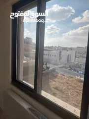  4 شقه جديده فخمه للايجار