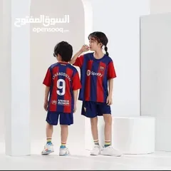  15 اطقم وكلرات الانديه والمنتخبات وجرابات رياضيه