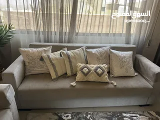  7 طقم كنب مع سفره و بوفيه للبيع