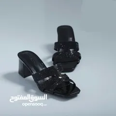  2 أحذية رجالية ونسائية