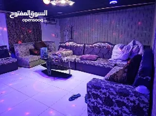  1 عزبه للشباب وغرف للعمال