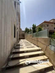  5 منزل دوبلكس للبيع بسعر مغري جدا