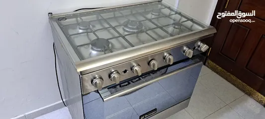  4 Techno gas oven for sale