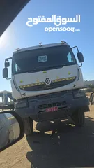  6 Renault truck 6 well