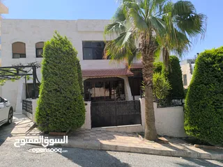  28 عقار سكني مميز للبيع في عمان الغربية الچاردنز قريب من كل الخدمات مع إطلالة بوجهتين