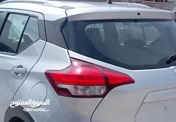  1 اضويه خلفية وقطع نيسان كيكس بأسعار مناسبة