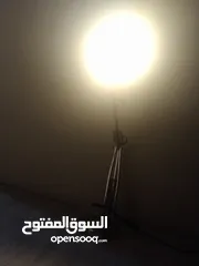  2 ليت او لمبه خاصه للمساعده على القراءه او للاضائه الخاصه