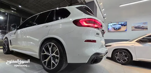  8 BMW X5 45e Plugin Hybrid  2023